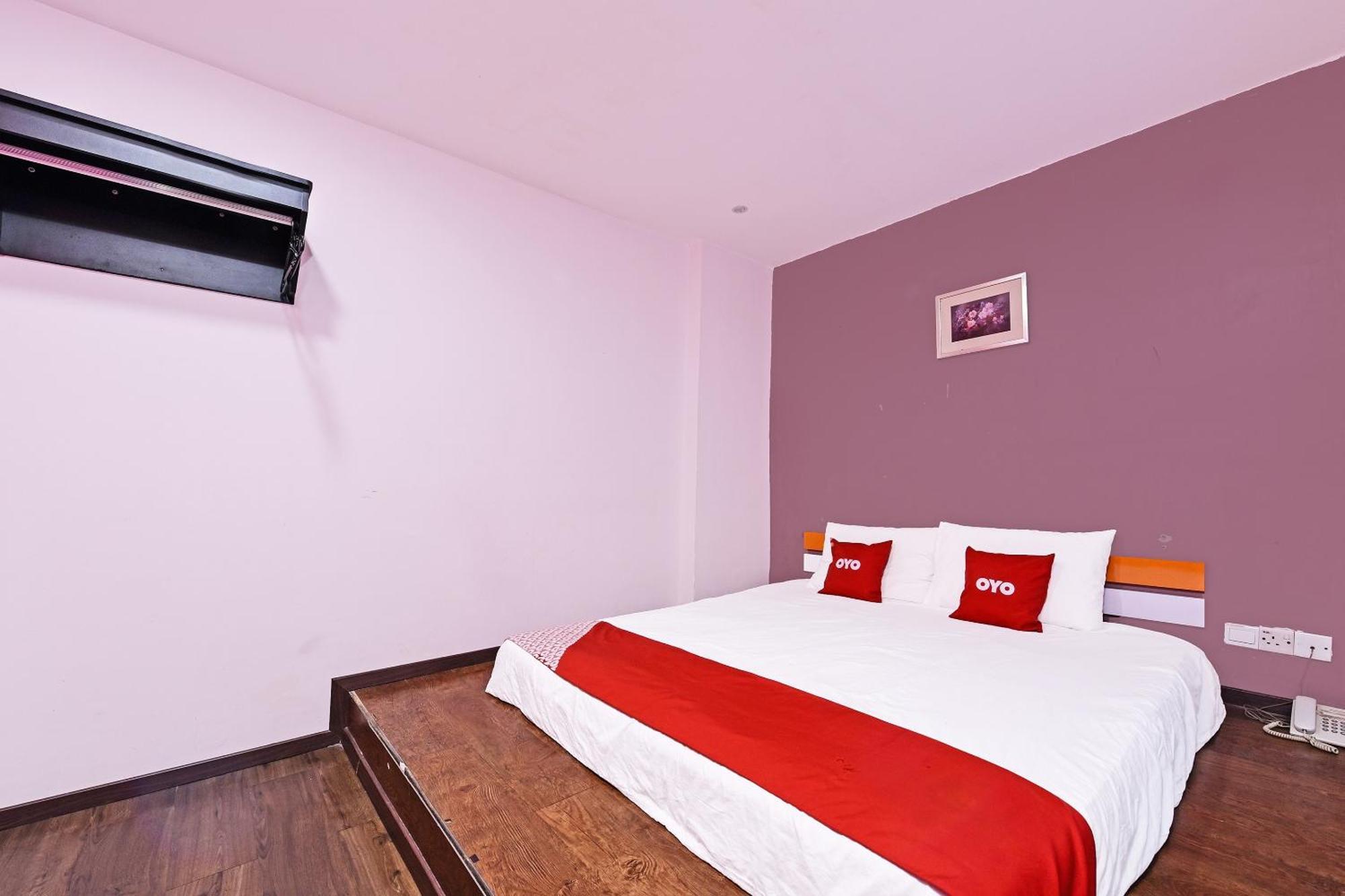 Super Oyo 992 Orange Hotel Kuala Pilah Exterior foto