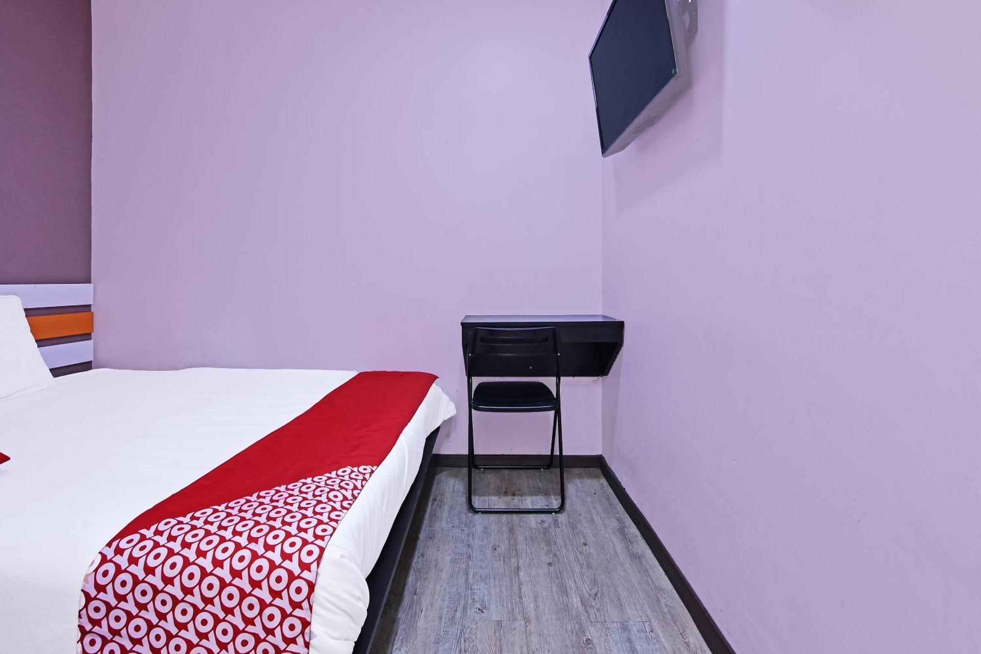 Super Oyo 992 Orange Hotel Kuala Pilah Exterior foto