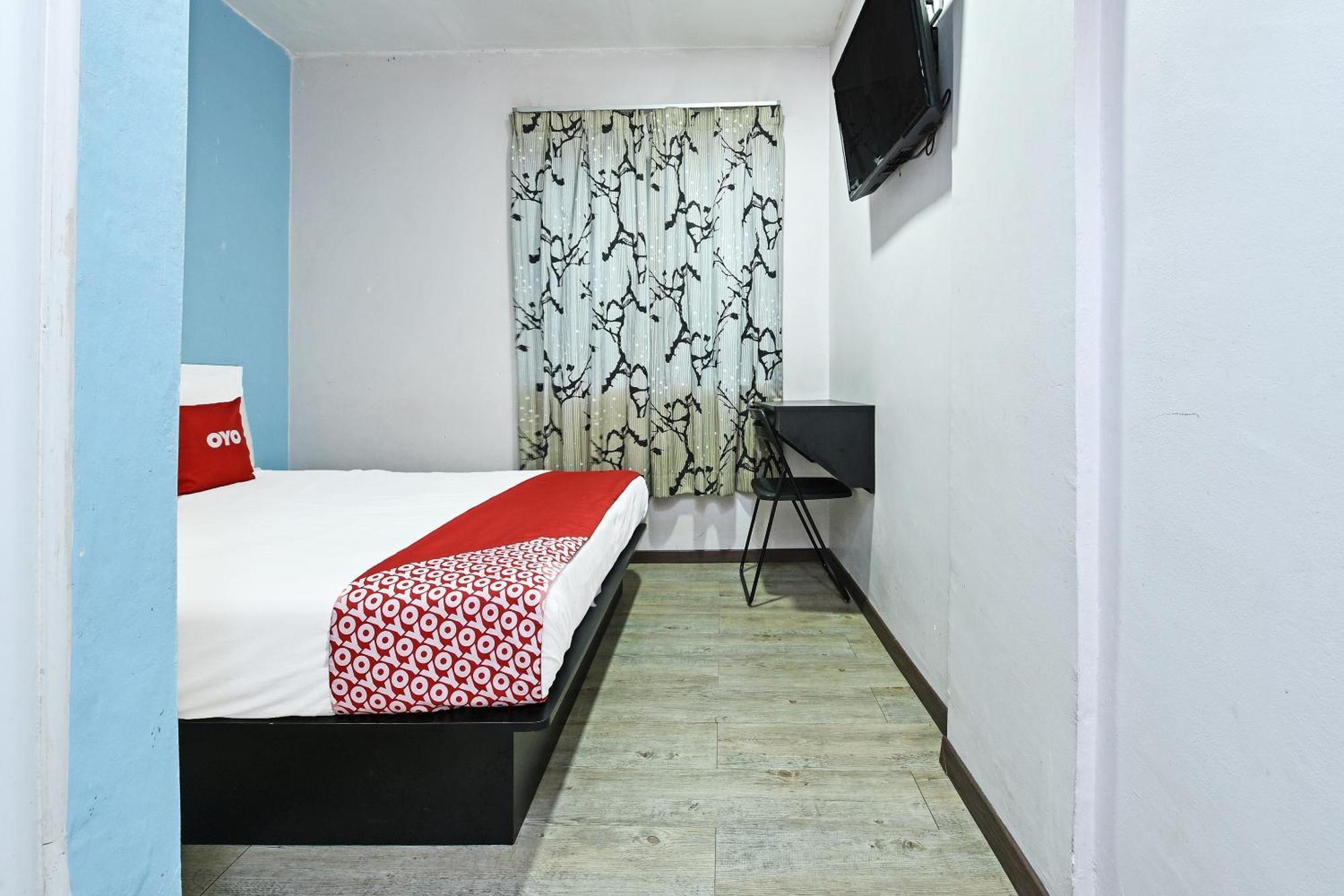 Super Oyo 992 Orange Hotel Kuala Pilah Exterior foto