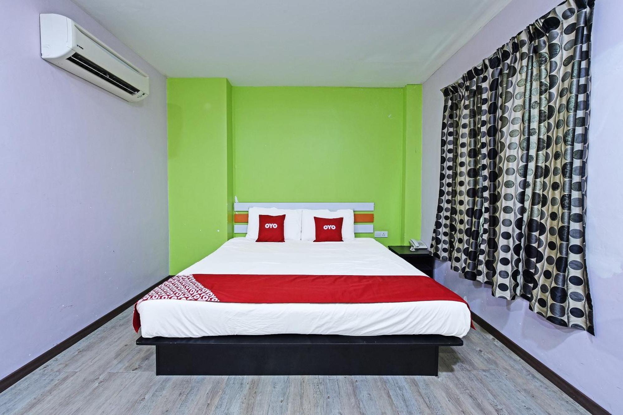 Super Oyo 992 Orange Hotel Kuala Pilah Exterior foto